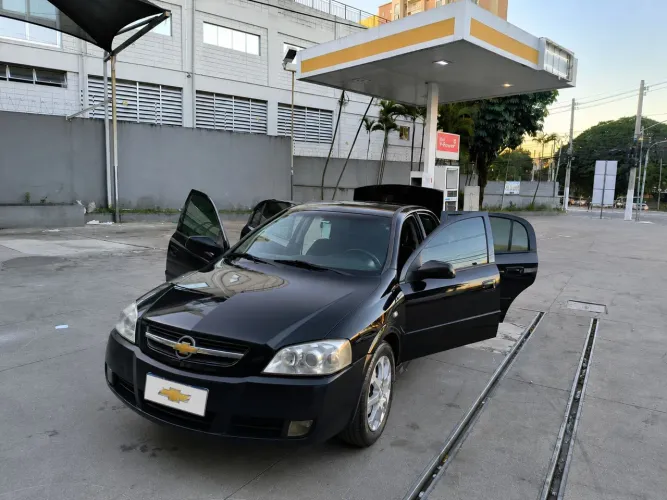 Chevrolet Astra Sed. Advant. 2.0 8V MPFI Flexp. 4P 2011