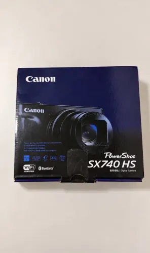 Câmera Canon PowerShot SX740 HS