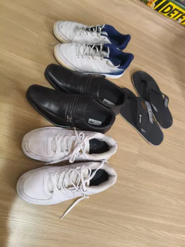 Tênis, sapato e chinelo n°39