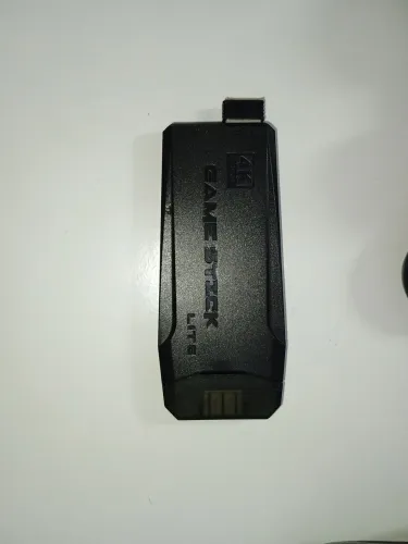 Game Stick Lite Console Retrô 4k Com Controle Sem Fio 2.4g Preto (Usado)