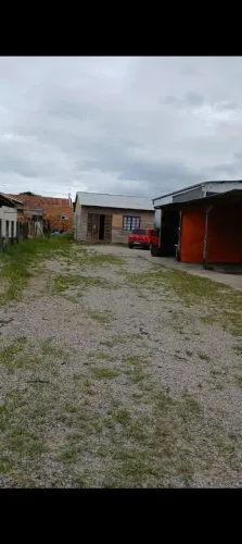 Casa e estrutura de lavação automotiva