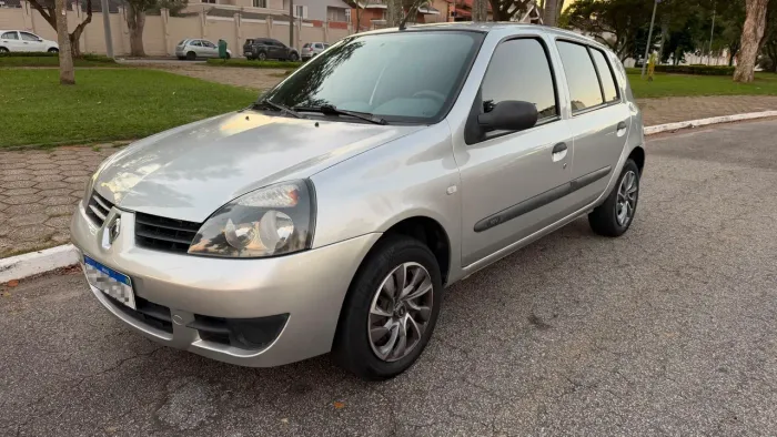 Renault Clio Campus Hi-flex 1.0 16V 5P 2010