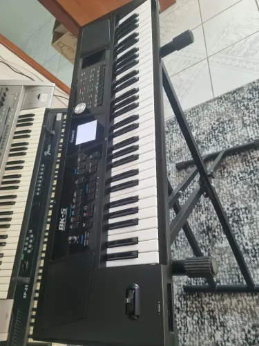 Teclado Roland Bk-5 