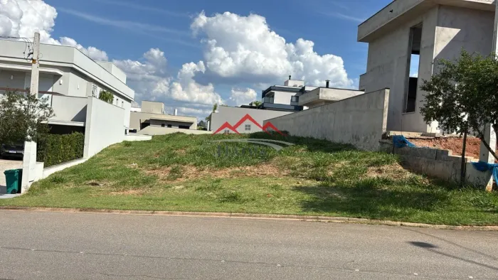 Terreno a venda em Jundiaí no condomínio fechado Bosque Do Horto.