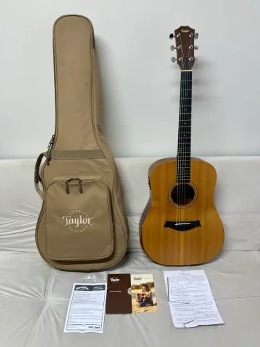 Violão Taylor Academy 10e ano 2018