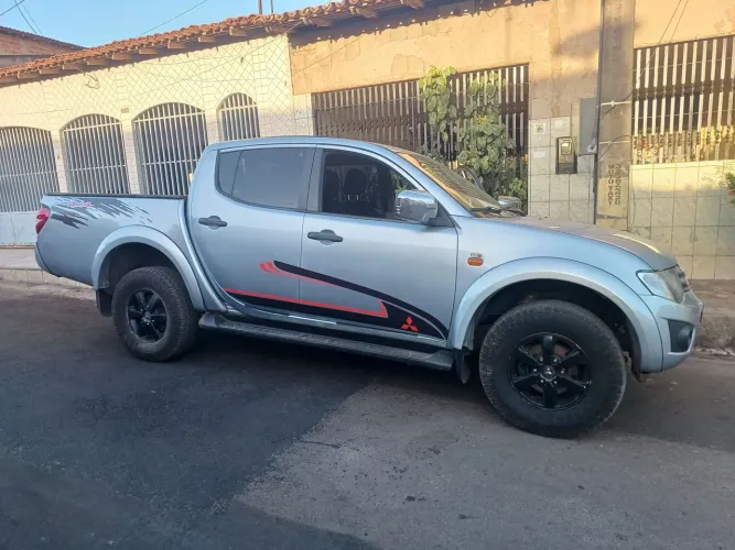 Mitsubishi L200 Triton GLX 3.2 CD TB Int.diesel MEC 2017
