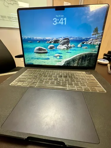 MacBook Air M2 8GB Como Novo