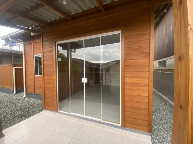 Casa com 2 dormitórios para locação no bairro Cidade Nova, Itajaí, SC