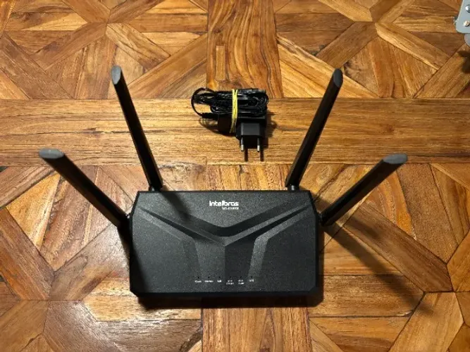 Roteador Intelbras W5 1200 GS muito bom estado (sem caixa)