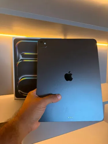 IPad Pro M5 13 polegadas 256GB - impecável - na garantia apple - open box