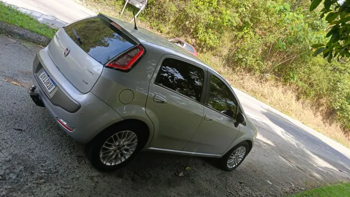 Fiat Punto Essence Dualogic 1.6 Flex 16V 5P 2014