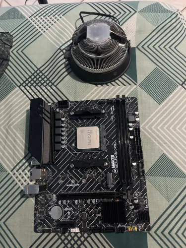 Kit upgrade Ryzen 5500 + placa mãe A520M-DXV4