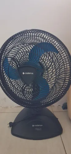Ventilador de Mesa Cadence 40cm 80 Watts.