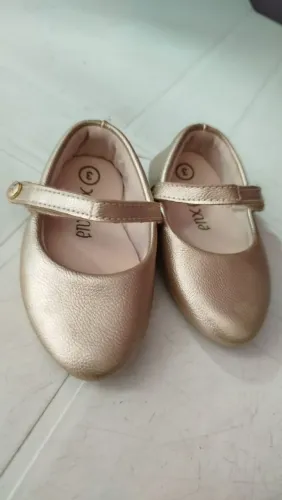 Sapato semi novo numeração 3