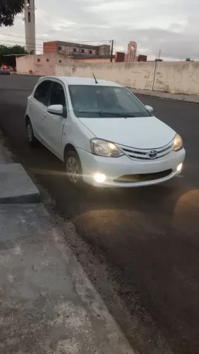 Toyota Etios X 1.3 Flex 16V 5P Mec. 2015