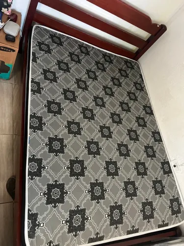 Cama è colchão de casal
