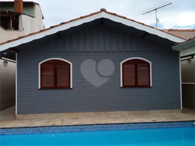 Casa à venda com 2 quartos, sendo 1 suíte, no condomínio Aruã, Mogi das Cruzes - SP