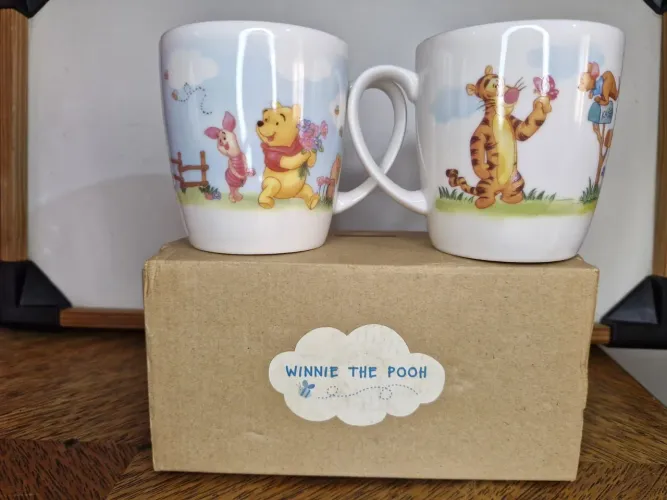 Canecas de porcelana Winnie the Pooh  Made in Japan 