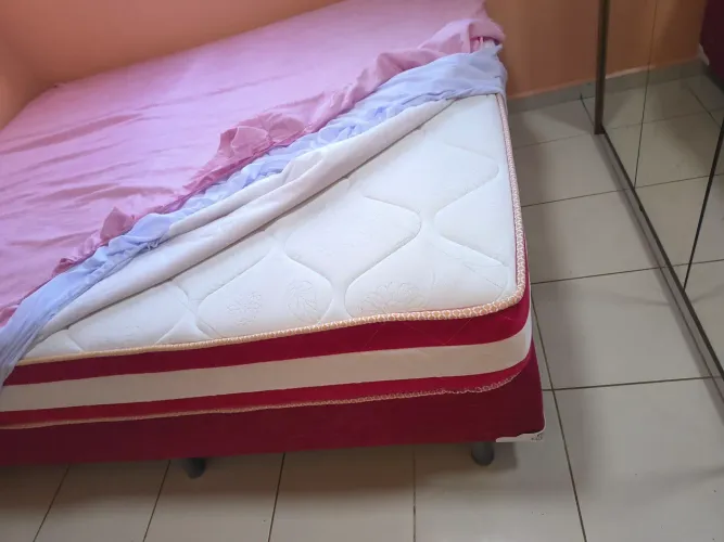 Vendo essa cama perfeita em excelente estado