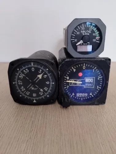 LOTE 3 INSTRUMENTOS AERONÁUTICOS ANTIGOS PAINEL AVIÃO RELÍQUIA 