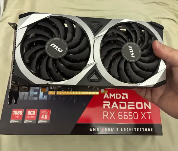 Placa de vídeo GPU Rx 6650 XT MSi OC Edition bem nova
