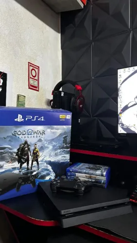 PlayStation 4 Slim  1TB Impecável - Único Dono, Na Caixa (Nunca Aberto)<br>
