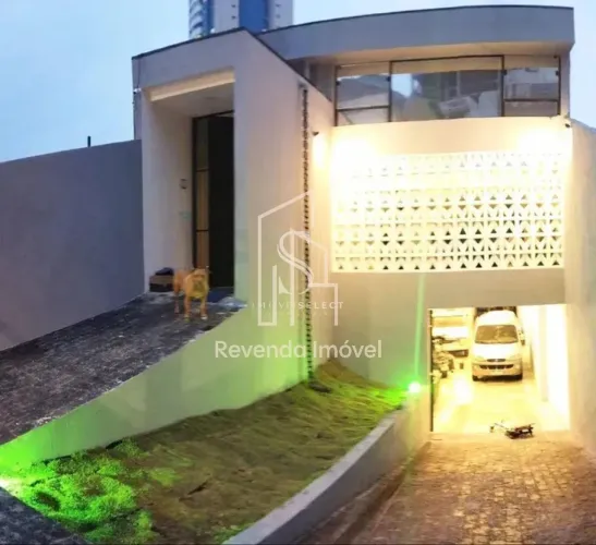 LAPA - CASA ASSOBRADADA DE 480M² COM 5 DORMITÓRIOS E 5 BANHEIROS.
