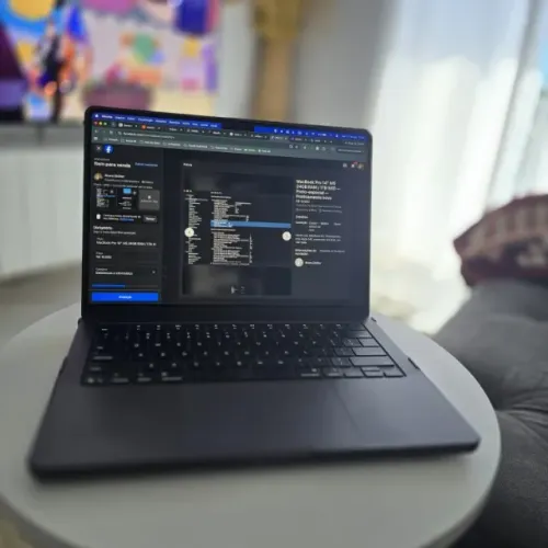 MacBook Pro 14" M5 24GB RAM / 1TB SSD ? Preto-espacial ? Praticamente novo