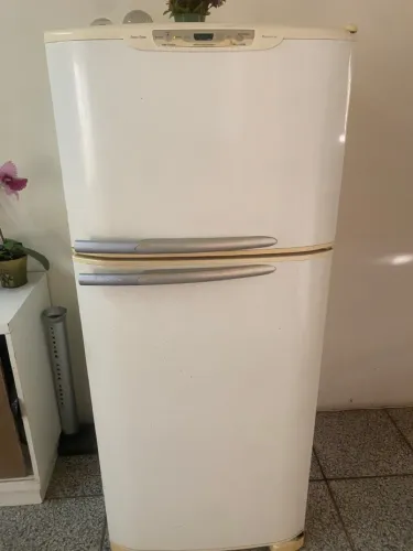 Geladeira Electrolux Df45 Frost Free! Funcionando perfeitamente 