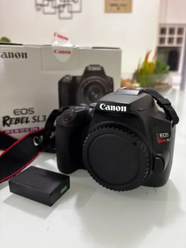 CANON EOS REBEL SL3 - SOMENTE CORPO (SEM LENTE)