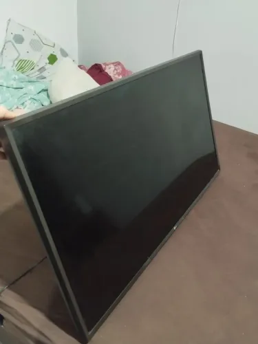 Vendo tv LG smart 42 polegadas com controle