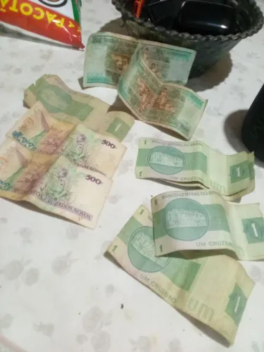 Vendo cédulas antigas de dinheiro brasileiro 