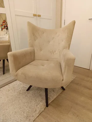Poltrona Sala/Quarto Em Tecido Suede cor Greige - Perfeito Estado