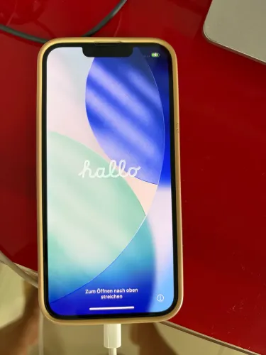 iPhone 13 com cabo e fone original