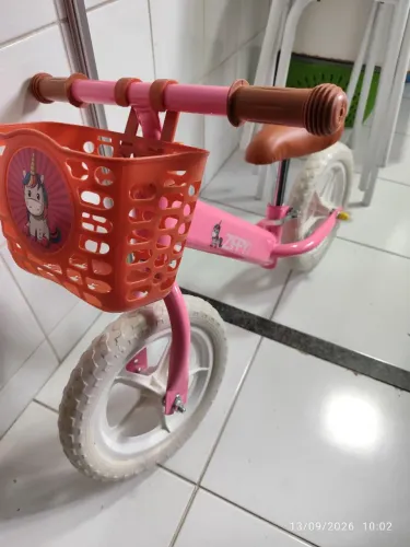 Bicicleta de equilíbrio aro12 com cestinha - Zippy Toys