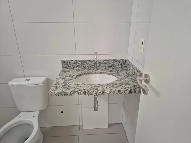 Pias de granito,cubas e portas novos