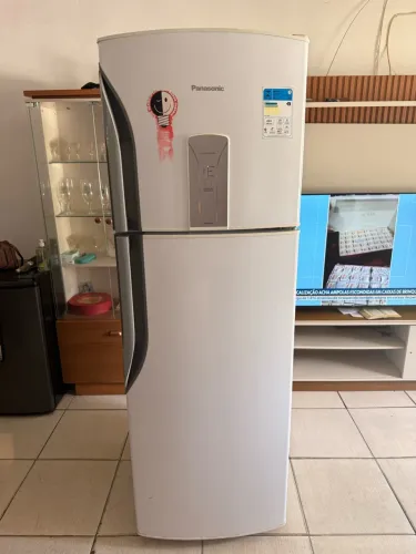Geladeira Panasonic frost free novíssima ENTREGO