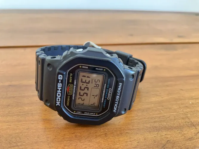 Casio G-SHOCK DW-5600UE-1DR