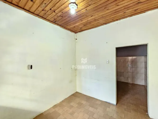 Casa nos fundos com 2 dormitórios para alugar, 66 m² por R$ 1.556/mês - Centro - Americana