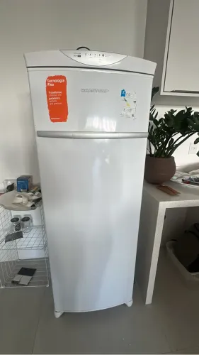 FREEZER/GELADEIRA
