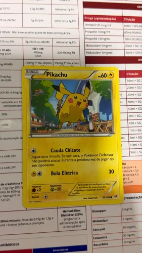 Pikachu (Na cidade - 20/108): Carta Pokémon Pikachu 20/108 - XY 