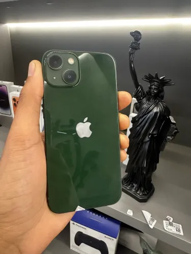 iPhone 13 - Verde Escuro - 128GB - Bateria 84%