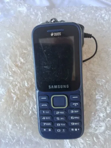 Celular Sansung novo simples