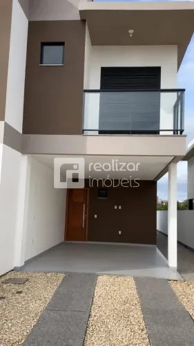 Sobrado de 3 quartos bairro Campeche em Florianópolis