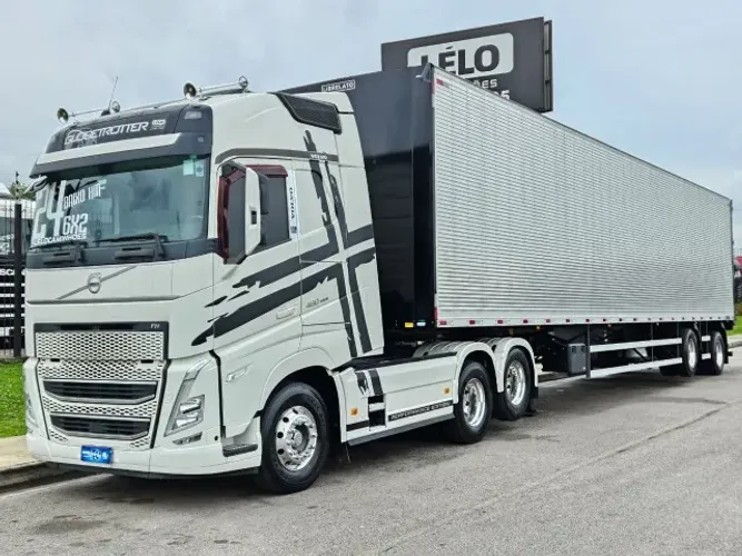Volvo FH 460 6x2 Globetrotter Ano 24 mola Geladeira + Baú 2 Eixos Librelato 0km com pneus
