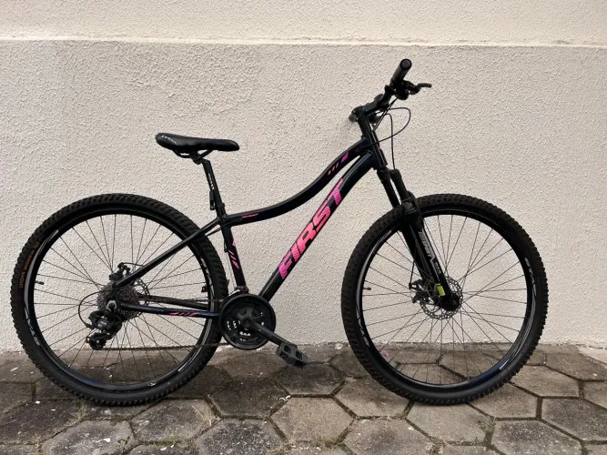 Bicicleta Mountain Bike First Aro 29 - 27 Velocidades - Quadro Alumínio