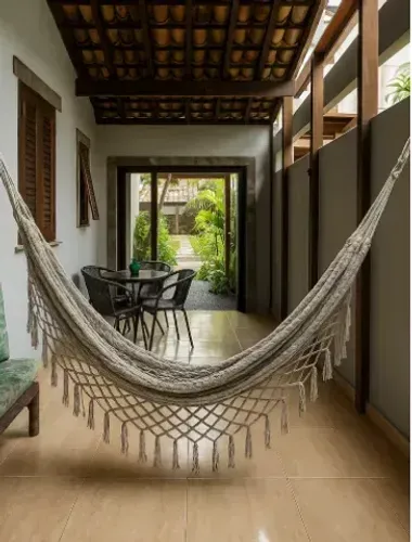 Casa de condomínio para venda tem 140 metros quadrados com 5 quartos
