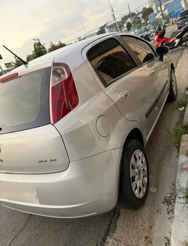 Fiat Punto 1.4 Fire Flex 8V 5P 2010