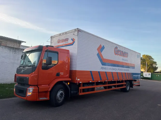 Volvo VM 270 I-shift 4x2 ano 2022