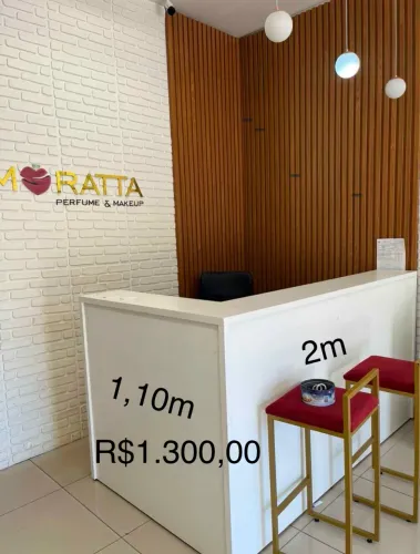 Móveis comerciais 